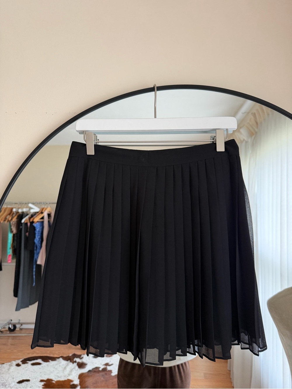 Classic Pleated Black Women's Skirt Size 2P
